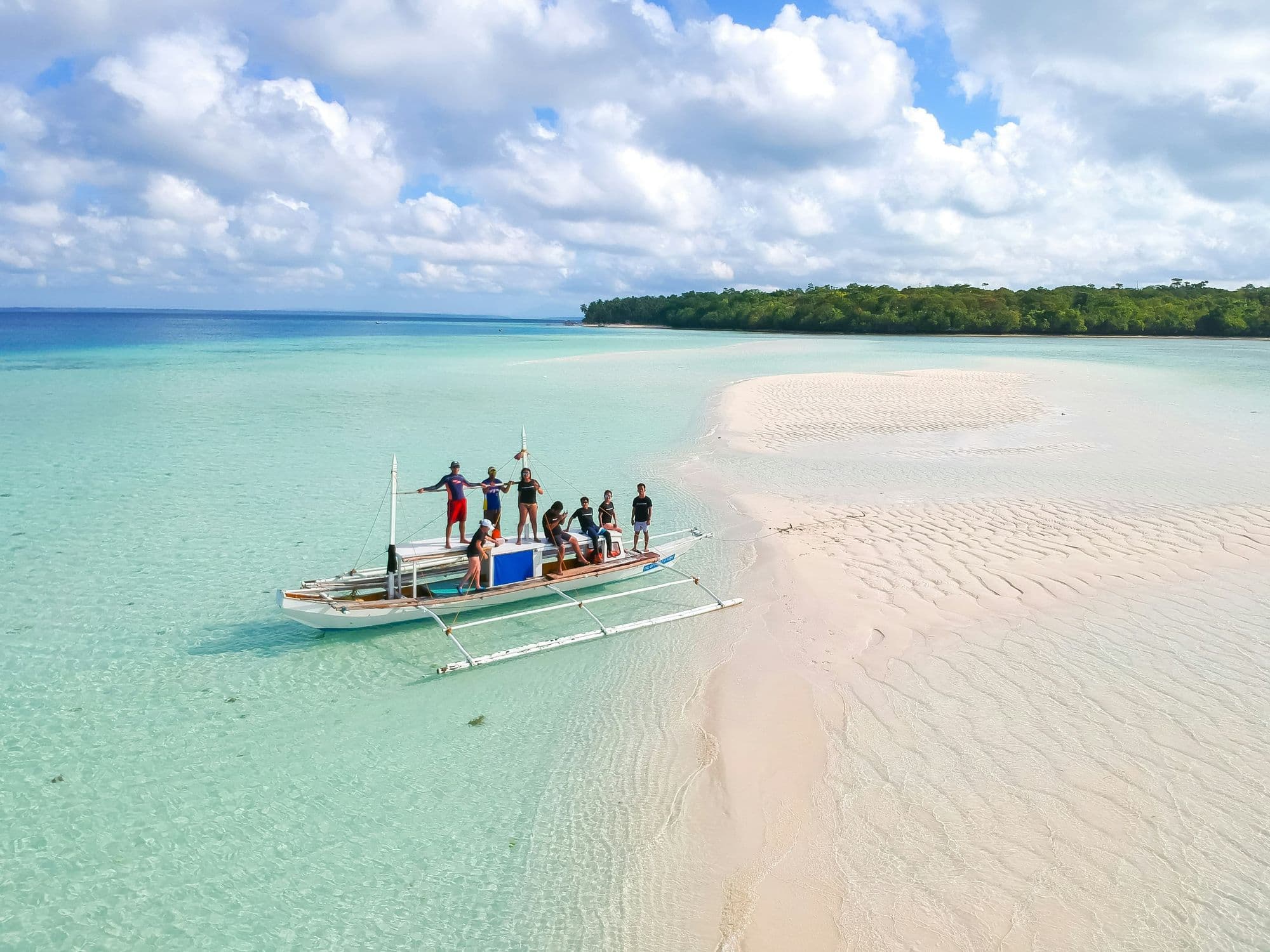 The Hidden Gems of El Nido