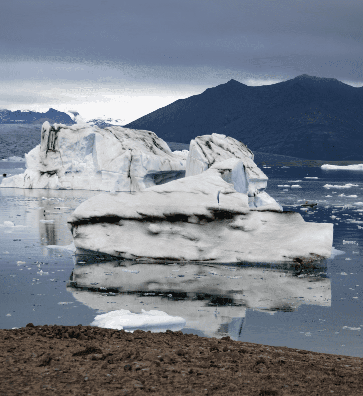 Glacier Lagoon & Diamond Beach – An Icy Spectacle